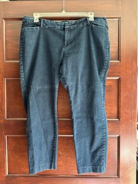 Old Navy Straight-Leg stretchy Women's denim pants in Dark Blue Wash